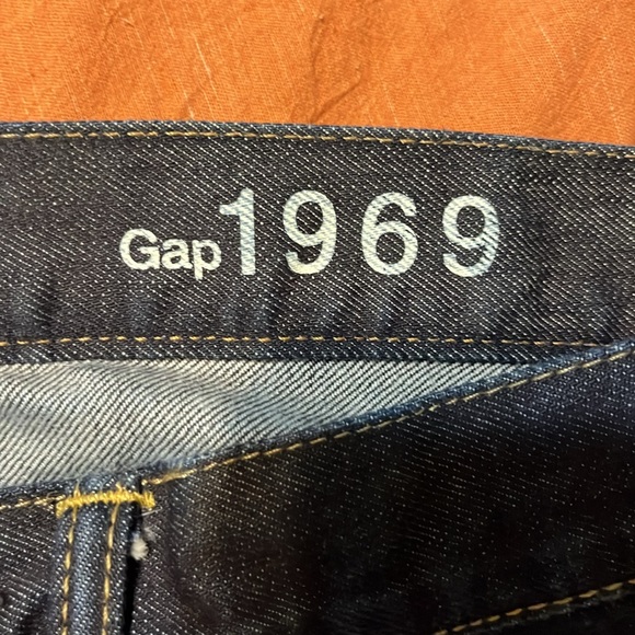 Gap Blue Jeans - Picture 2 of 5
